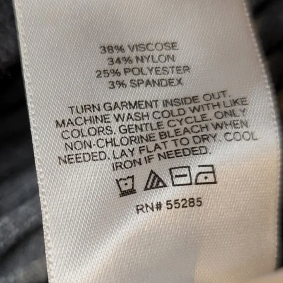 Express Women's Gray Ribbed Knit Jewel Button Front Fitted Midi Dress! Size L - Picture 9 of 9